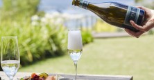 http://www.milkbarmag.com/2020/12/02/pirie-the-tasmanian-sparkling-wine-you-need-for-christmas/