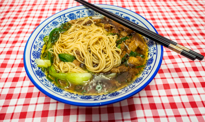 http://www.milkbarmag.com/2018/11/13/nong-tang-noodle-house/