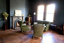https://milkbarmag.com/2015/03/13/nevermore-at-the-wilde/