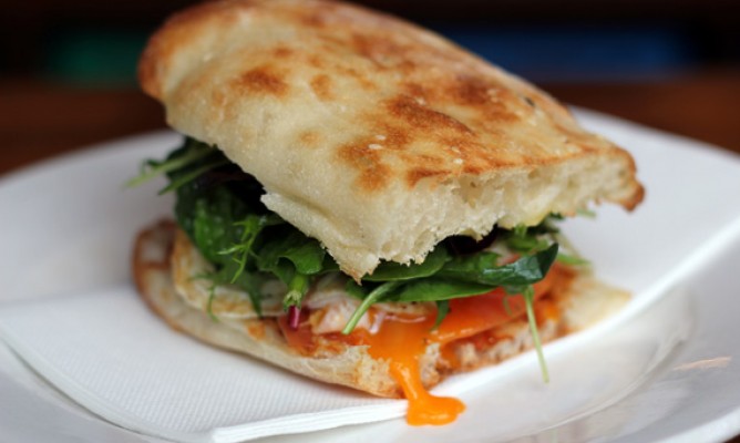 https://milkbarmag.com/2012/07/30/satchmos-den/