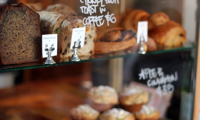 https://milkbarmag.com/2012/07/30/satchmos-den/