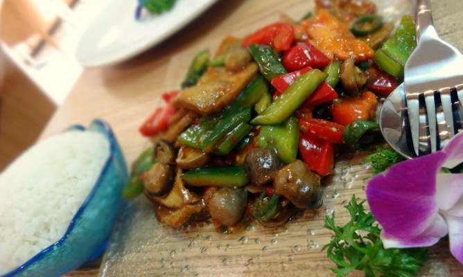 https://milkbarmag.com/2013/01/31/gong-de-lin-vegetarian-cuisine/