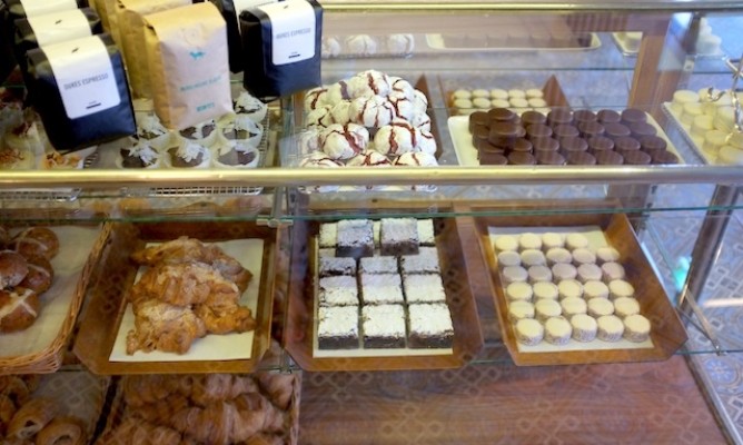 https://milkbarmag.com/2013/03/27/dukes-coffee-roasters-at-ross-house/