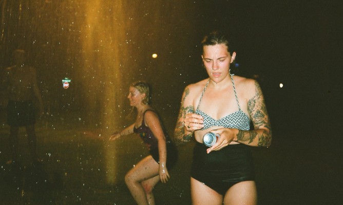 https://milkbarmag.com/2013/09/20/photographer-of-the-week-eleanor-bleier/