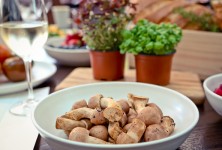 https://milkbarmag.com/2014/05/28/autumn-menu-at-no-8-by-john-lawson/