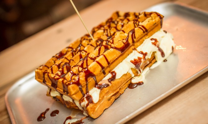 https://milkbarmag.com/2014/12/10/grand-trailer-park-taverna-where-diets-go-to-die/
