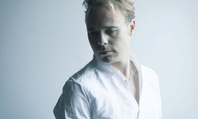 https://milkbarmag.com/2015/01/12/an-evening-with-jef-neve/