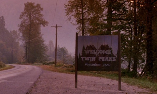 https://milkbarmag.com/2014/12/19/twin-peaks-christmas-at-the-curtin-hotel/
